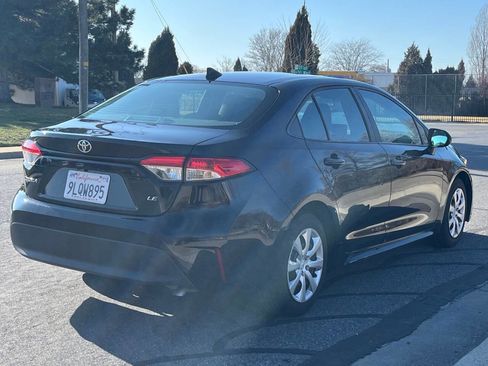 Used 2024 Toyota Corolla LE image 5
