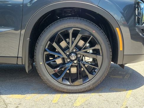 New 2026 Nissan Rogue SL AWD/4WD image 9