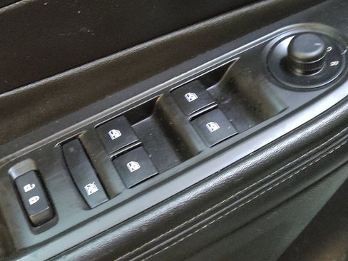 Used 2019 Buick Encore Preferred image 27