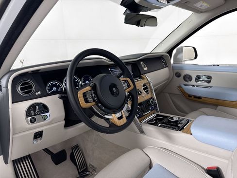 Used 2019 Rolls-Royce Cullinan image 20