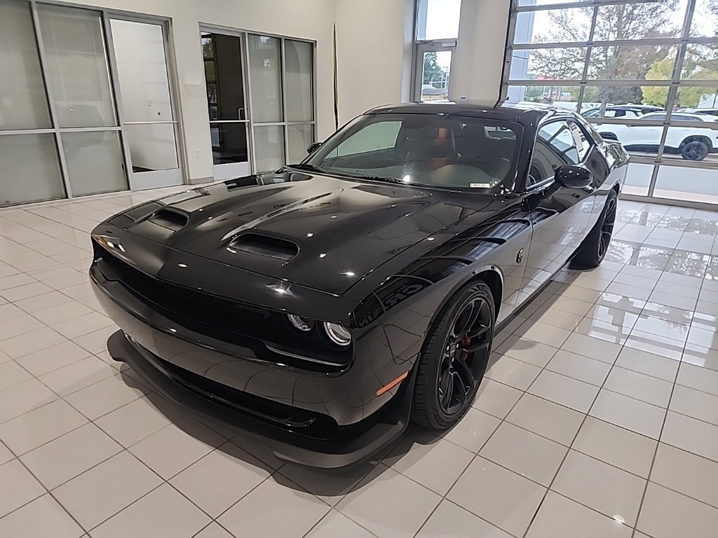 Used 2023 Dodge Challenger SRT Hellcat RWD image 2