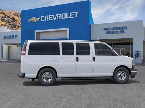 New 2026 Chevrolet Express 2500 LT w/ LT Preferred Equipment Group image 5