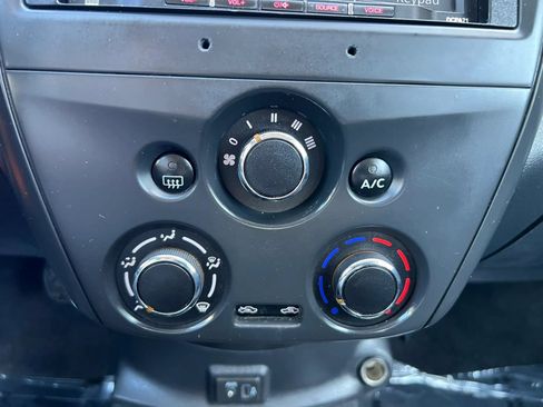 Used 2019 Nissan Versa SV FWD image 19