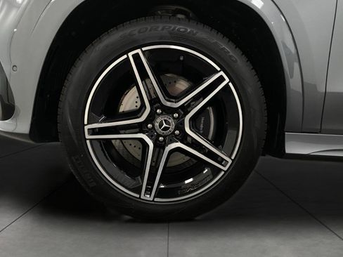 Certified 2025 Mercedes-Benz GLS 450 4MATIC image 12