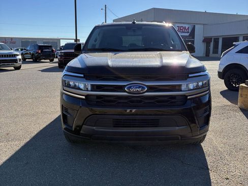 Used 2024 Ford Expedition Max XLT image 10