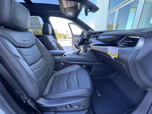 New 2025 Cadillac XT6 Premium Luxury w/ Platinum Package image 14