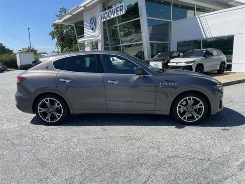 Used 2023 Maserati Levante Modena image 2