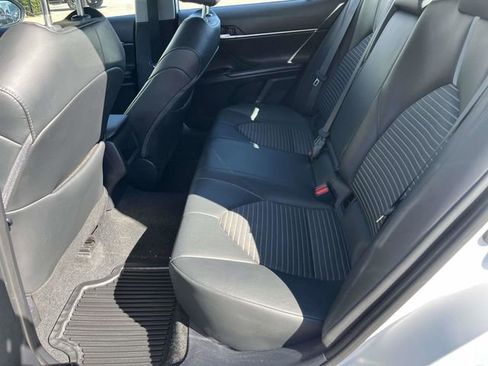 Used 2024 Toyota Camry SE image 10