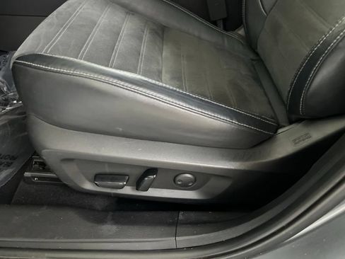 Used 2023 Mitsubishi Outlander SE FWD image 53