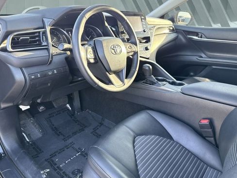 Used 2021 Toyota Camry SE w/ Carpet Mat Package (TMS) image 11