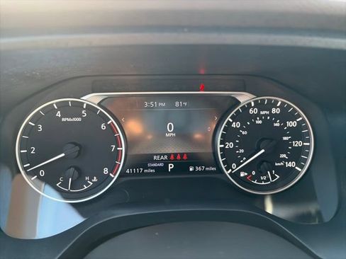 Used 2021 Nissan Rogue SV FWD image 3
