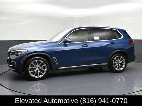 Used 2019 BMW X5 xDrive40i w/ Premium Package 2 AWD/4WD image 2