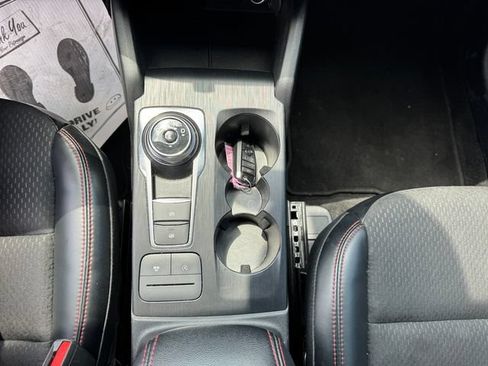 Used 2025 Ford Escape ST-Line Select AWD/4WD image 16