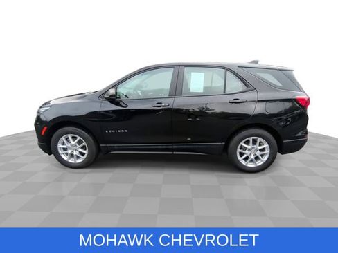 Used 2023 Chevrolet Equinox LS AWD/4WD image 5