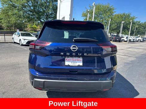 Used 2025 Nissan Rogue SV FWD image 6