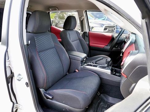 Used 2022 Toyota Tacoma SR5 image 12