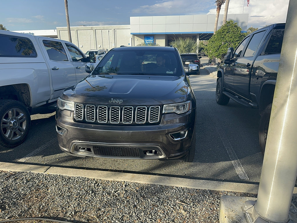 Used 2019 Jeep Grand Cherokee Overland AWD/4WD image 29