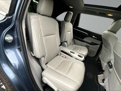 Used 2019 Toyota Highlander Limited Platinum w/ Protection Package #3 AWD/4WD image 25