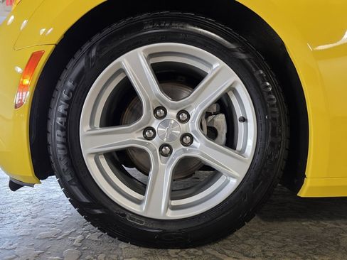 Used 2017 Chevrolet Camaro LT w/ Technology Package image 25