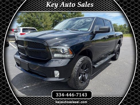Used 2015 RAM 1500 Express RWD image 1