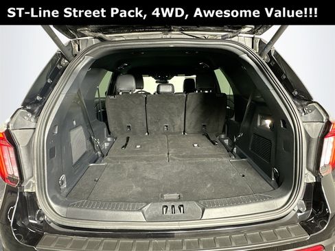 Used 2025 Ford Explorer ST-Line w/ ST-Line Street Pack image 27