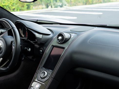 Used 2013 McLaren MP4-12C image 50