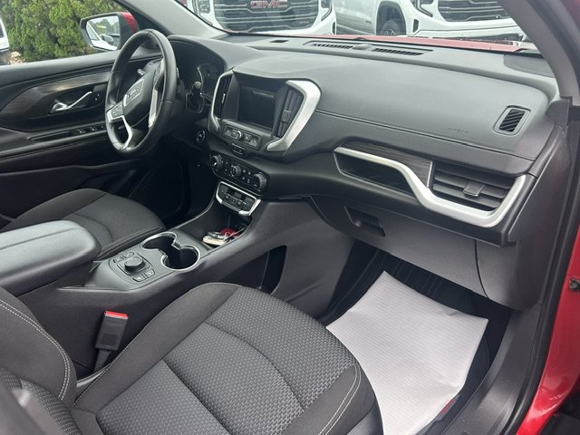 Used 2022 GMC Terrain SLE w/ Driver Convenience Package FWD image 13