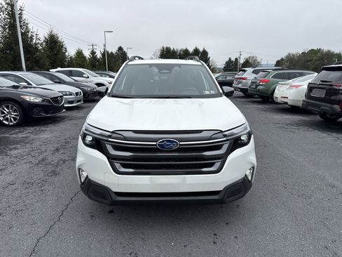 Certified 2025 Subaru Forester Limited image 25