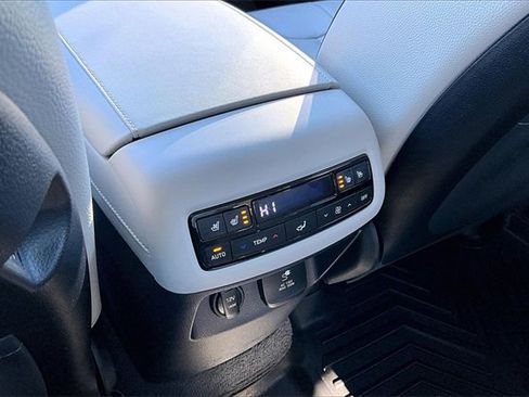 Used 2025 Hyundai Palisade Limited image 10