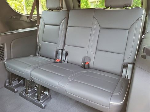 New 2025 Chevrolet Suburban Premier w/ Sun And Tow Package image 16