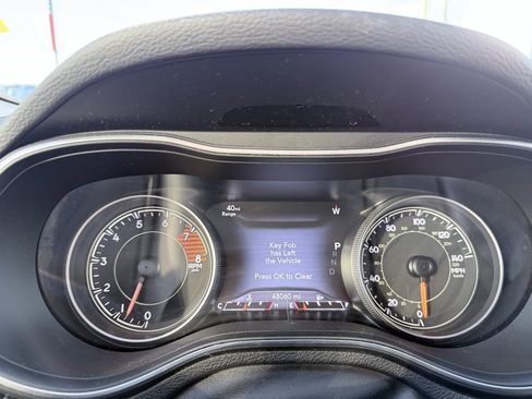 Used 2020 Jeep Cherokee Limited image 15