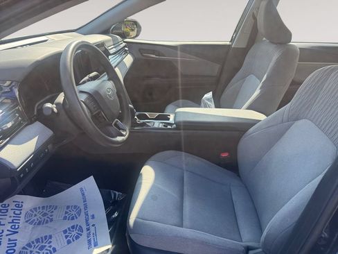Used 2025 Toyota Camry LE w/ Convenience Package FWD image 9