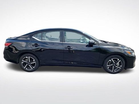 Used 2024 Nissan Sentra SV FWD image 6