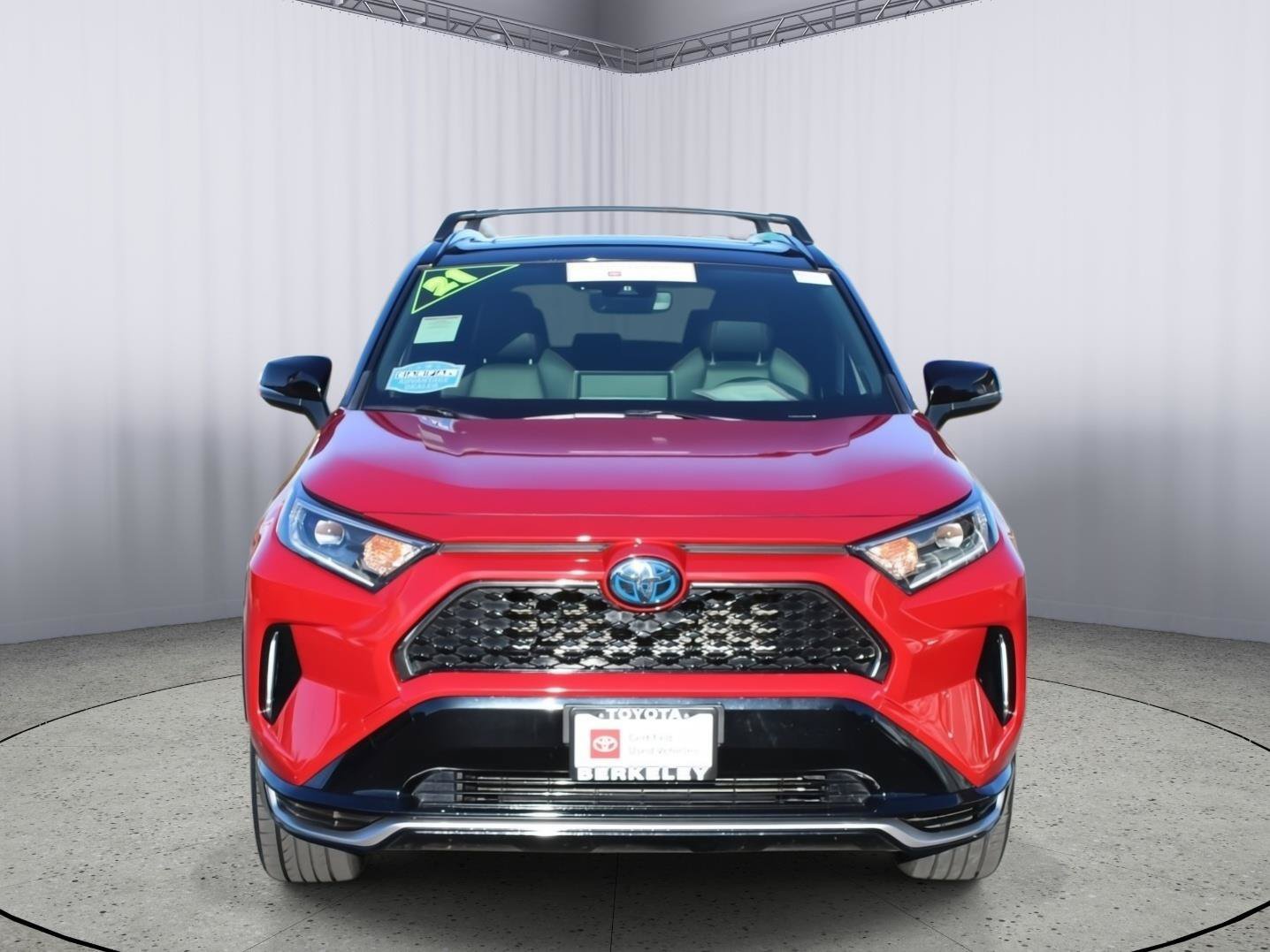Certified 2021 Toyota RAV4 XSE w/ Weather Package AWD/4WD image 3