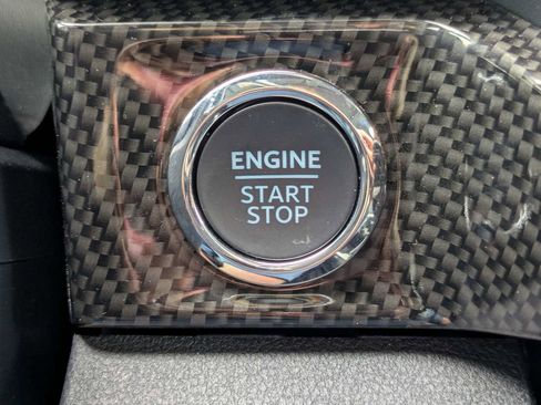Used 2024 Ford F250 Lariat w/ Lariat Ultimate Package AWD/4WD image 39