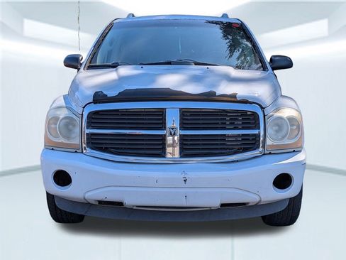 Used 2005 Dodge Durango SLT w/ Family Value Group image 2