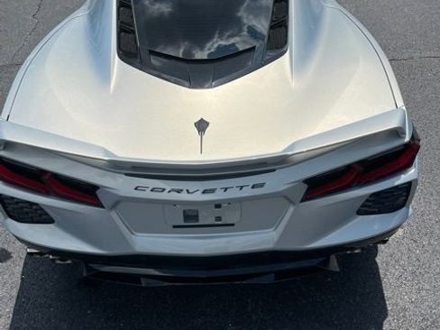 Used 2021 Chevrolet Corvette Stingray Premium Cpe w/ Z51 Performance Package RWD image 12