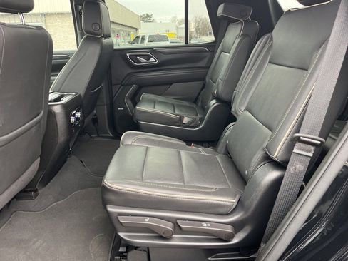 Used 2023 GMC Yukon SLT w/ SLT Luxury Package image 20