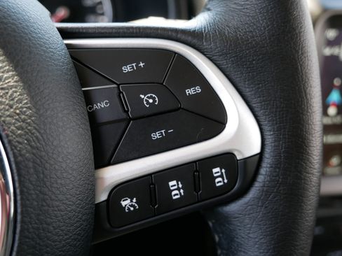 Used 2023 Jeep Renegade Limited AWD/4WD image 27