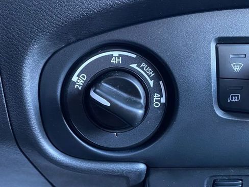 Used 2022 Nissan Frontier PRO-4X image 47