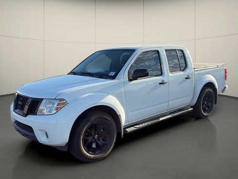 Used 2020 Nissan Frontier SV w/ Midnight Edition Floor Mats RWD image 3