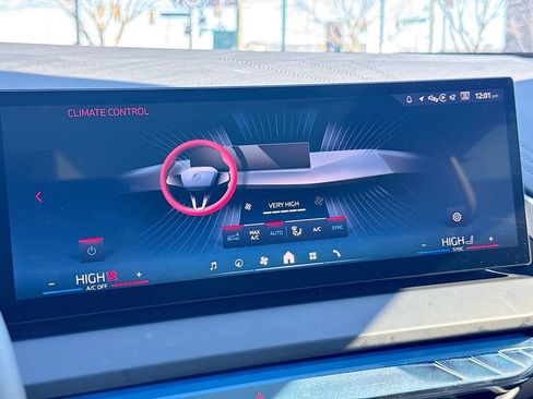 Used 2025 BMW X3 M50 w/ Premium Package image 28