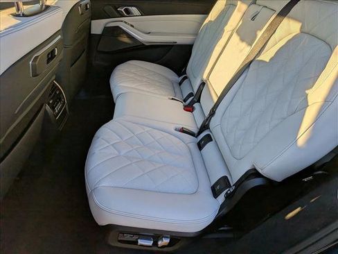 New 2026 BMW X7 xDrive40i image 15