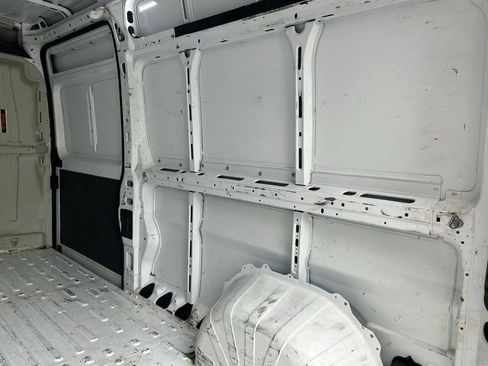 Used 2018 RAM ProMaster 2500 w/ Interior Convenience Group image 35