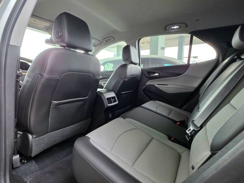Used 2019 Chevrolet Equinox Premier FWD image 18