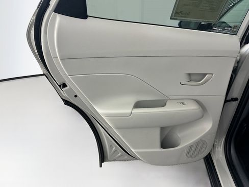 Used 2025 Hyundai Kona SEL AWD/4WD image 27