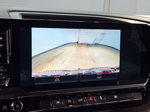 Used 2024 GMC Sierra 1500 SLT w/ SLT Convenience Package image 30