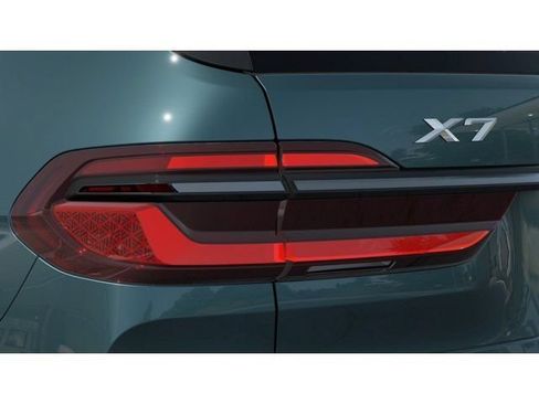 New 2027 BMW X7 xDrive40i w/ Executive Package AWD/4WD image 8