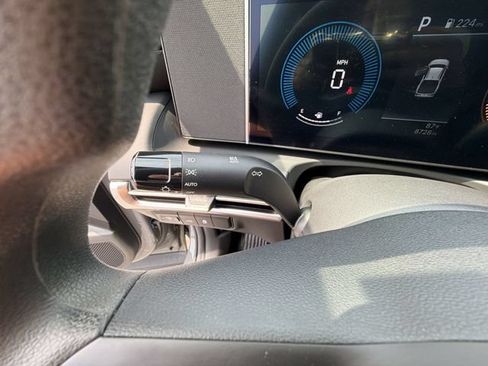 Used 2025 Hyundai Santa Cruz SEL AWD/4WD image 33