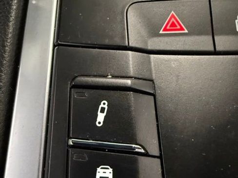 Used 2024 Porsche 718 Cayman image 43